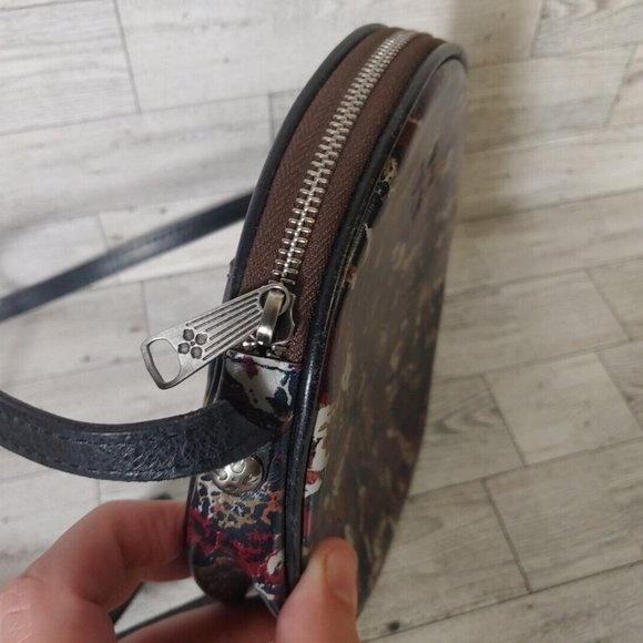Patricia Nash Scarlet Bloom Scafati Circle Floral Crossbody 8" MSRP $139 - Picture 4 of 8